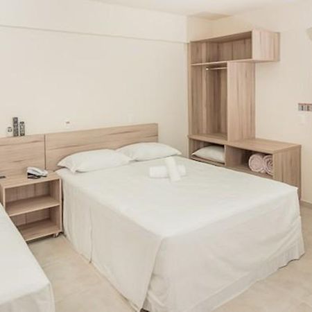 Hotel Dois H Жоїнвіль Екстер'єр фото